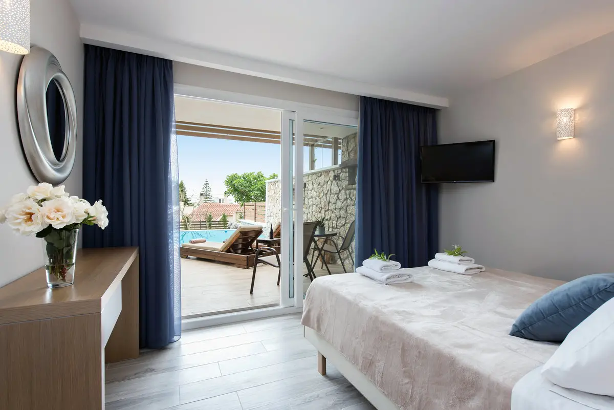 Studios with Private Pool in Corfu