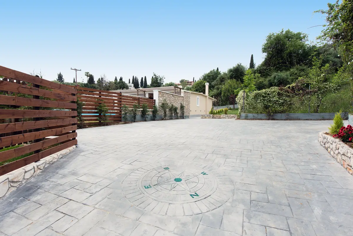 Studios with Private Pool in Corfu