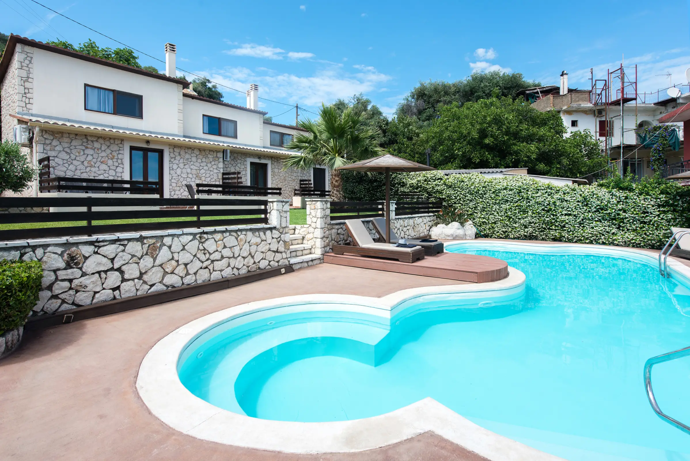 Luxury Maisonettes in Corfu