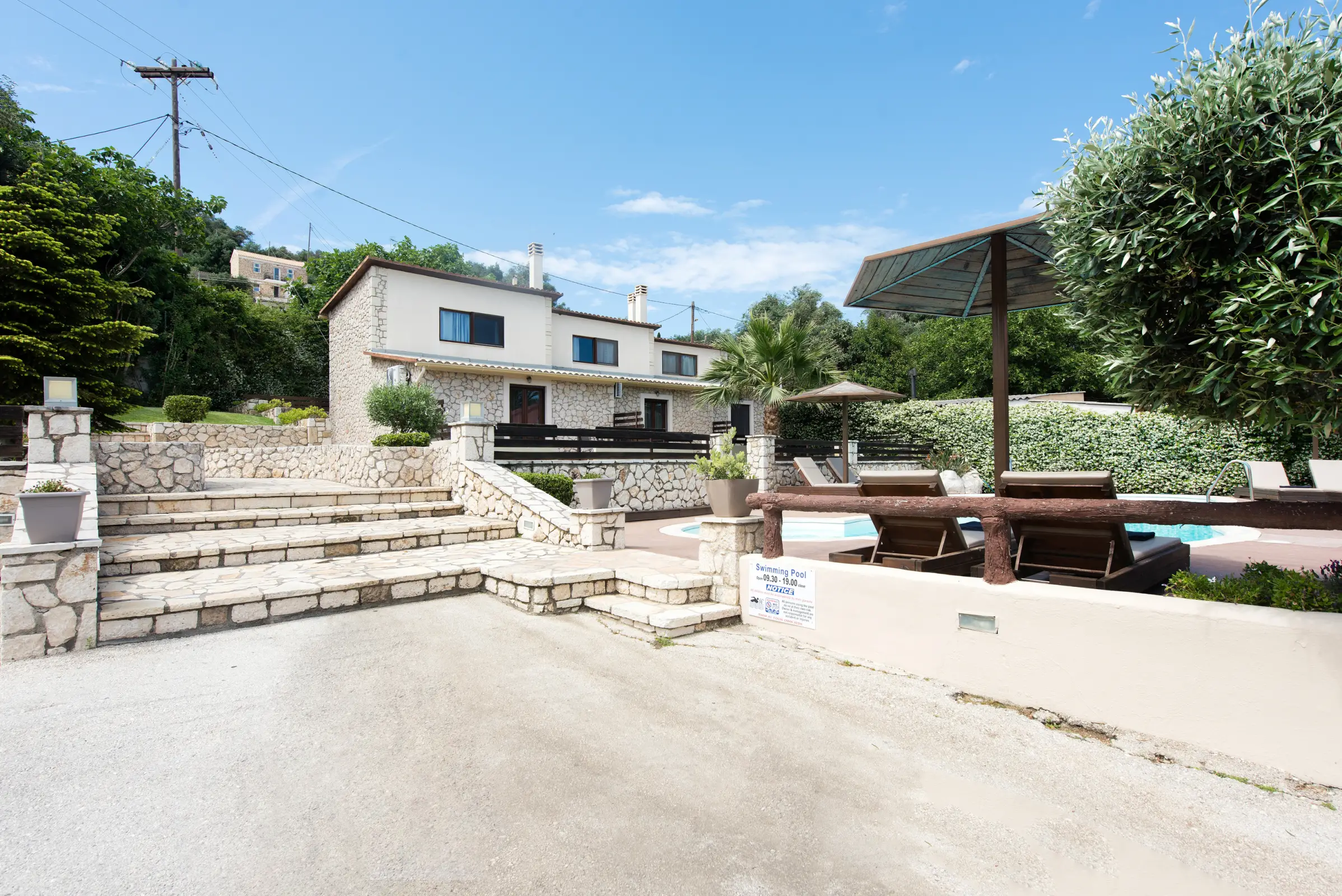 Luxury Maisonettes
