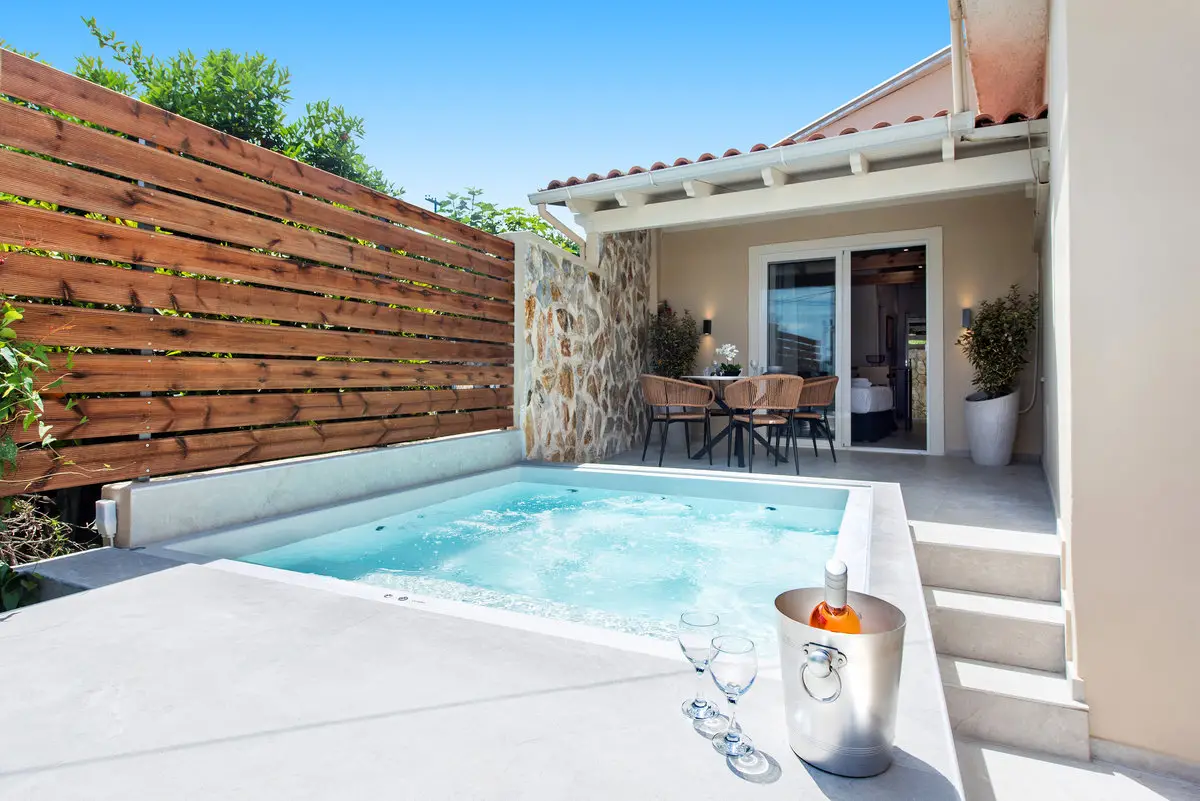 Deluxe Studio with Mini Pool